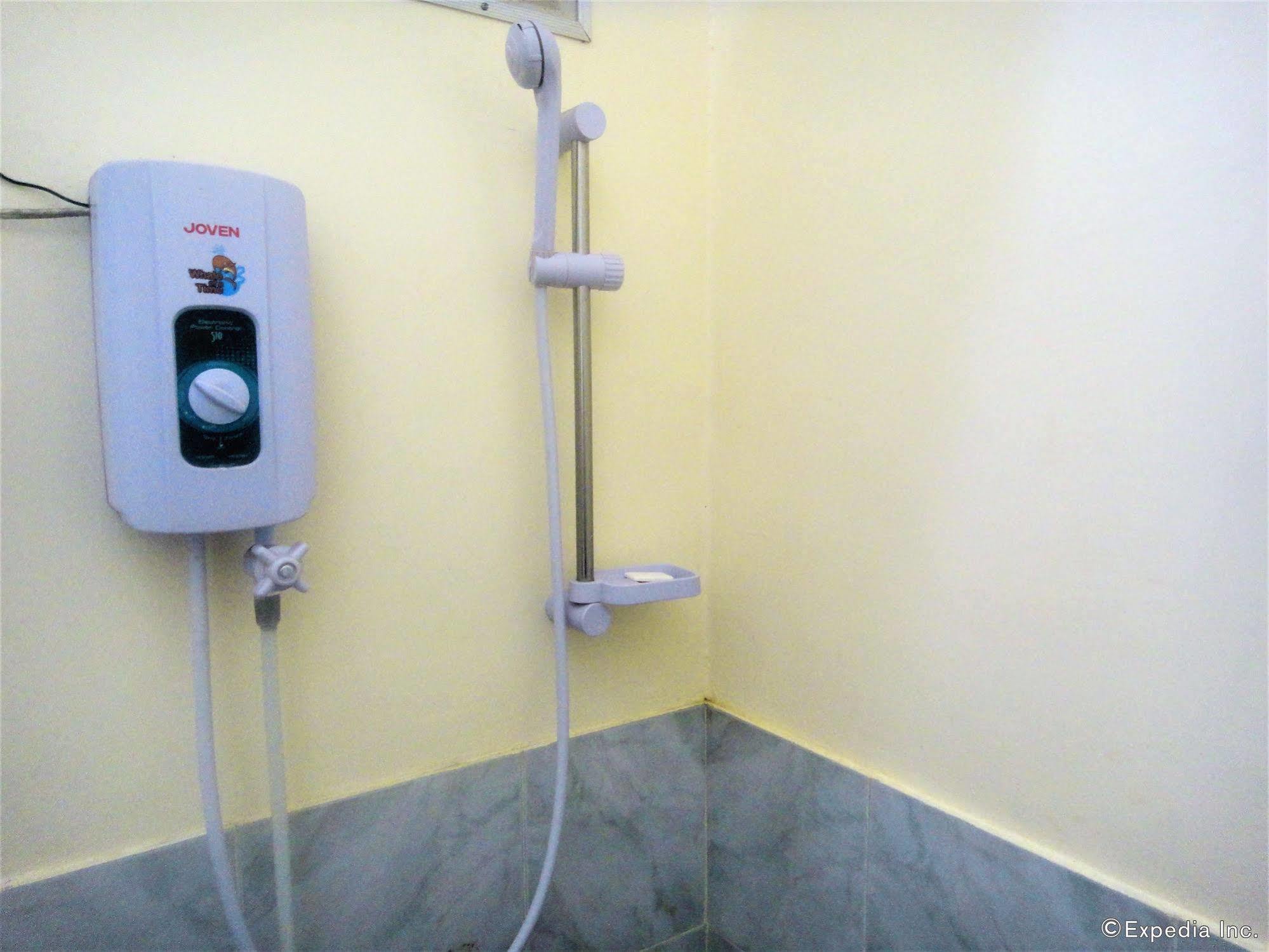 Amerson Pension Place Puerto Princesa Екстериор снимка