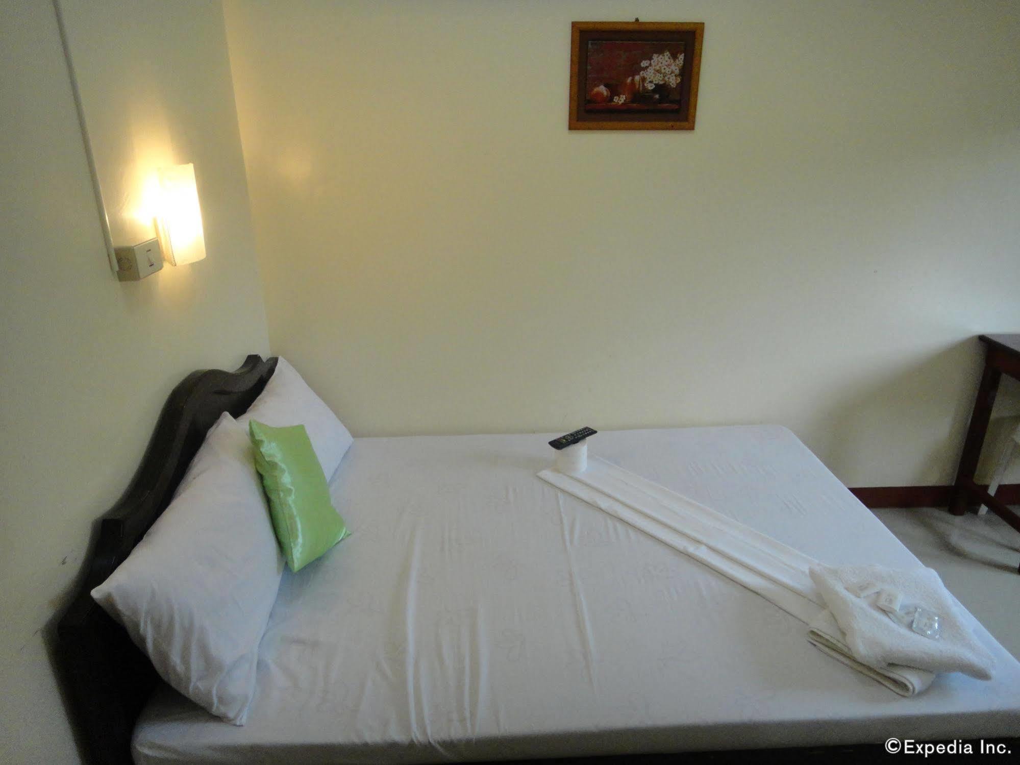 Amerson Pension Place Puerto Princesa Екстериор снимка